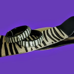 Zebra print bracelet. Belt not included. This listing is for 1 bracelet.